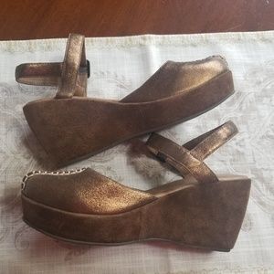 ANTELOPE Metallic Gold/Brown  Mary Jane Wedge